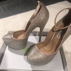 Steve Madden Pumps